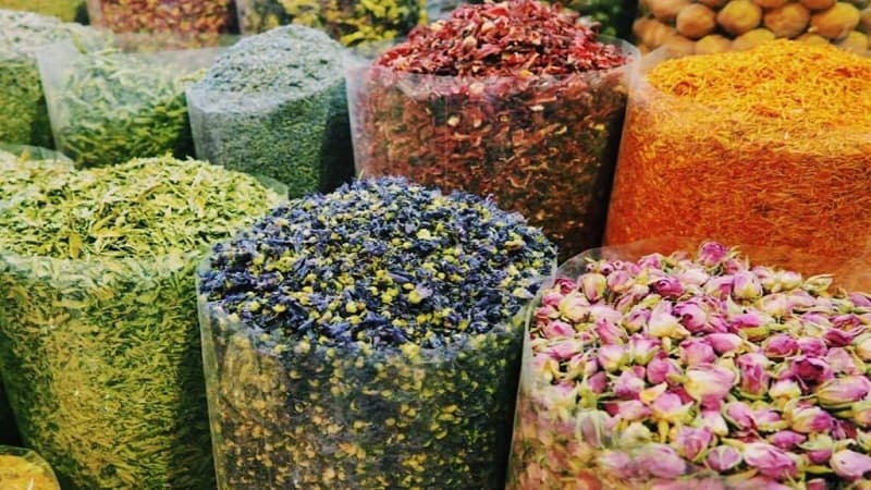 HAGGLE AT THE SPICE SOUK